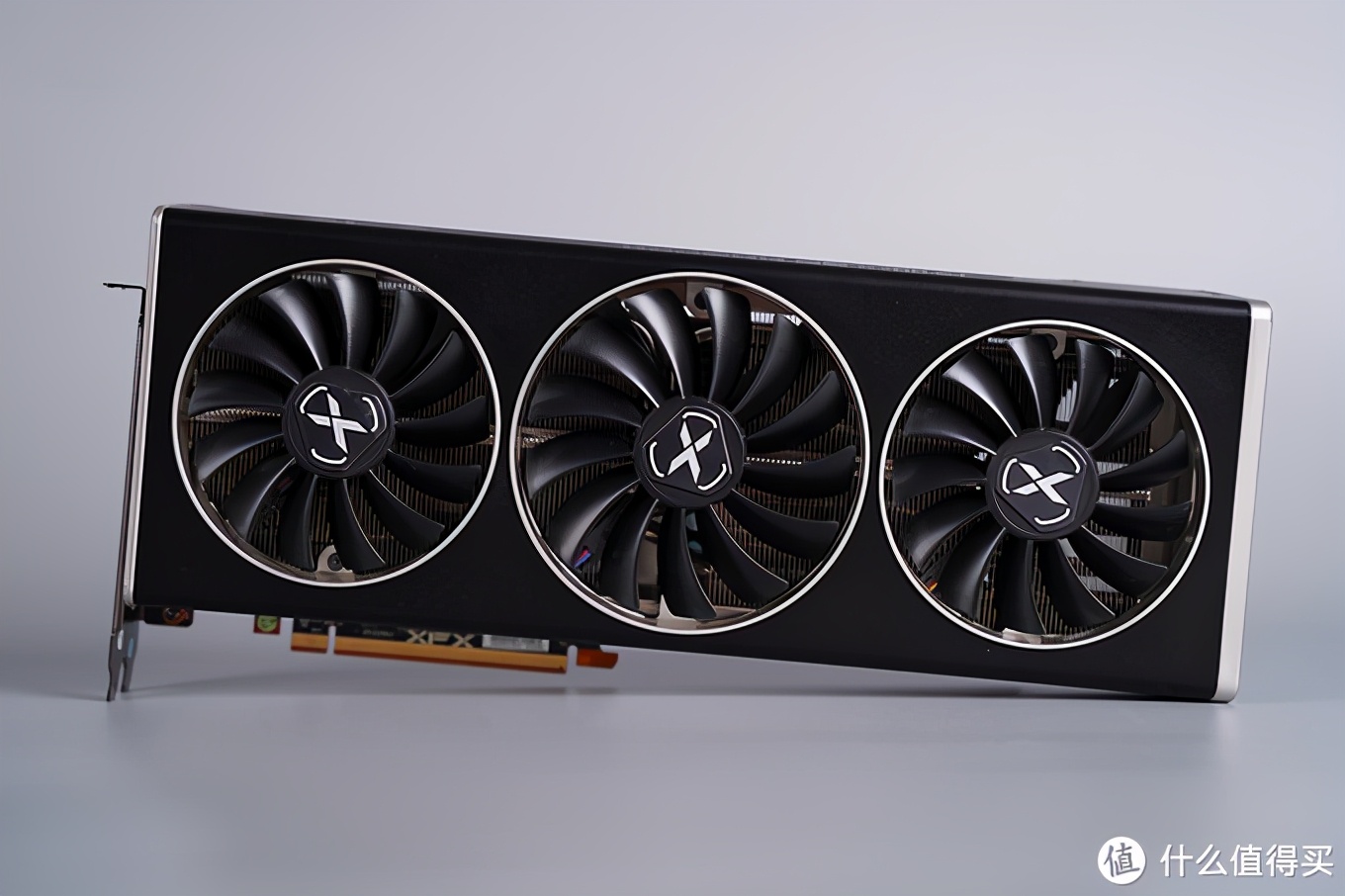 乔家一物：大号ITX装机分享，黑白美学的体现