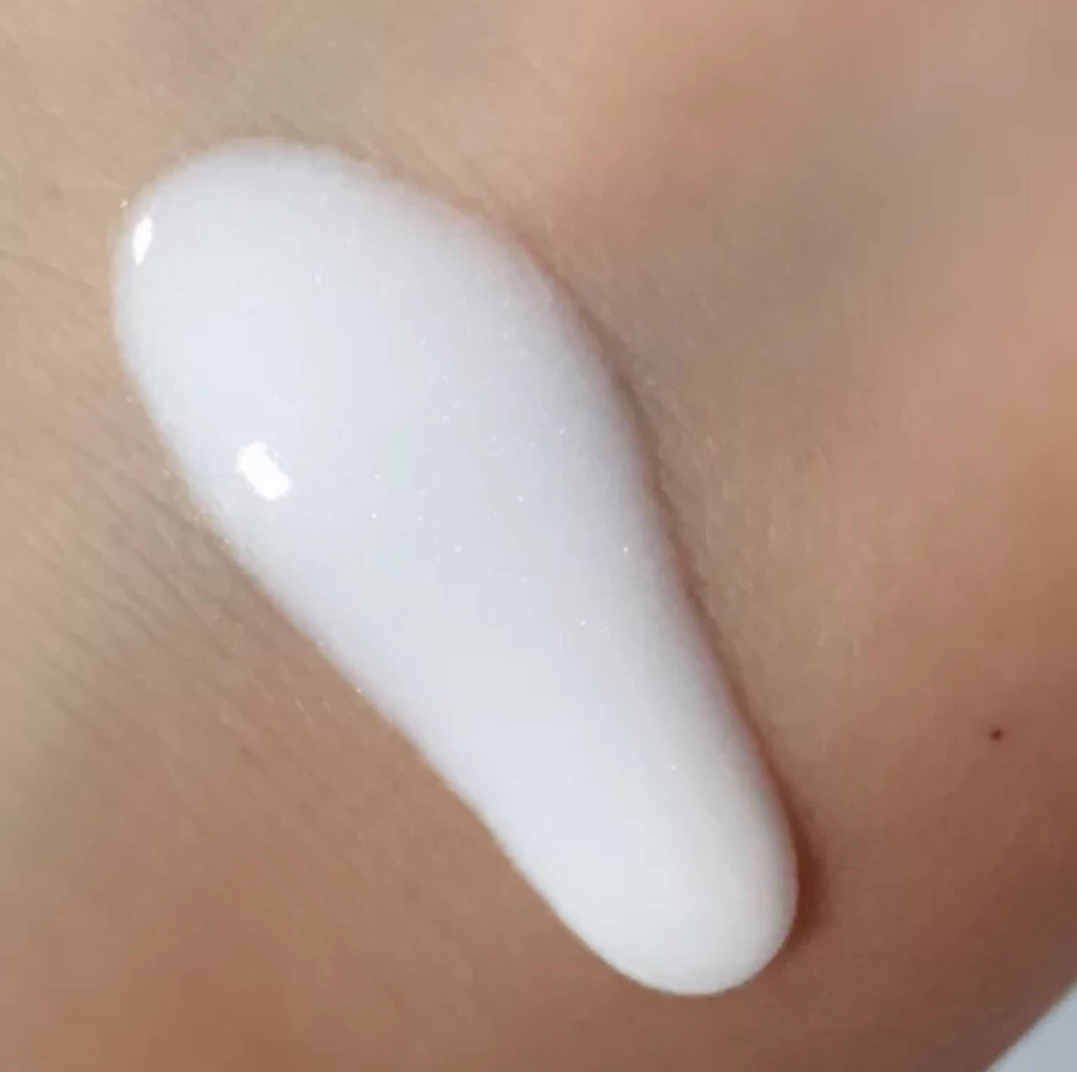 大名鼎鼎的四款美白精华,公认好用的美白提亮精华合集