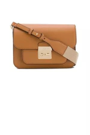 一年买两个包,一年买2个包正常吗