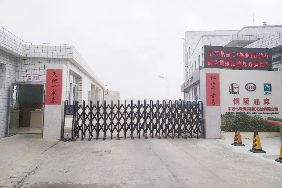 贴春联吉祥话100句,贴春联的精彩瞬间