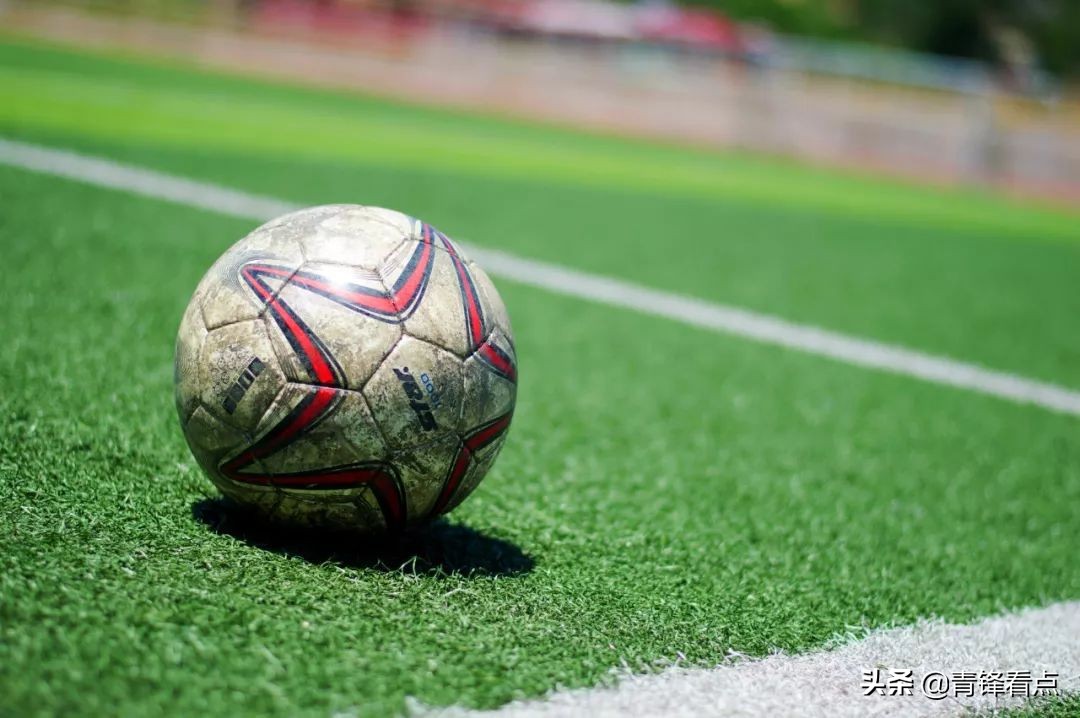 国足球员最新收入,国足球员年薪排行榜