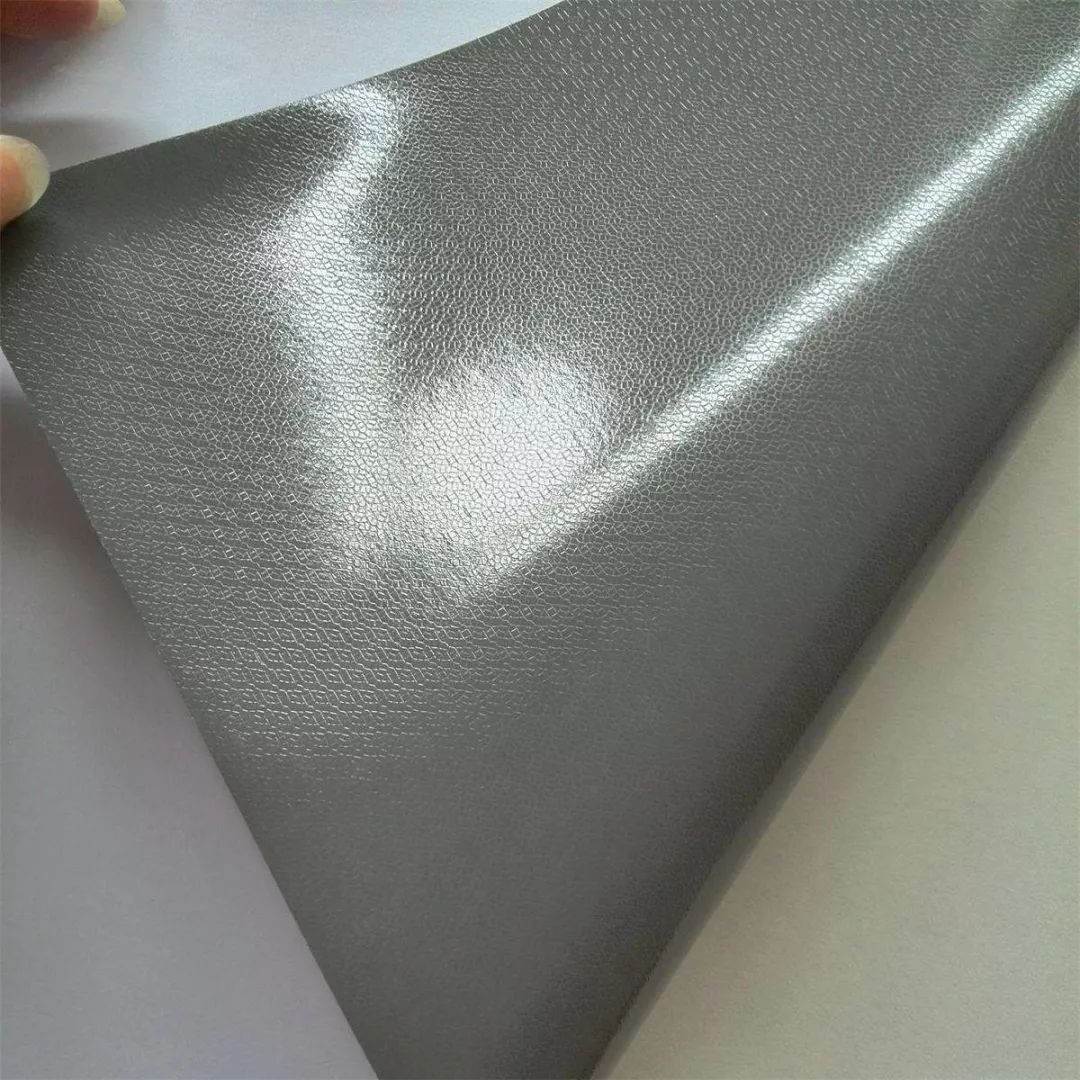 黑胶车贴白胶车贴写真的区别,黑胶车贴比白胶车贴哪个颜色耐用