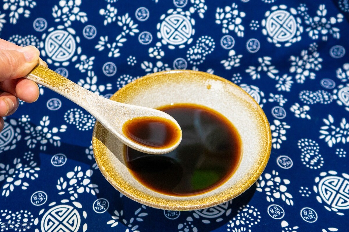 whirlpool冰箱怎样清除异味,冰箱的储藏室的肉有异味怎么去除