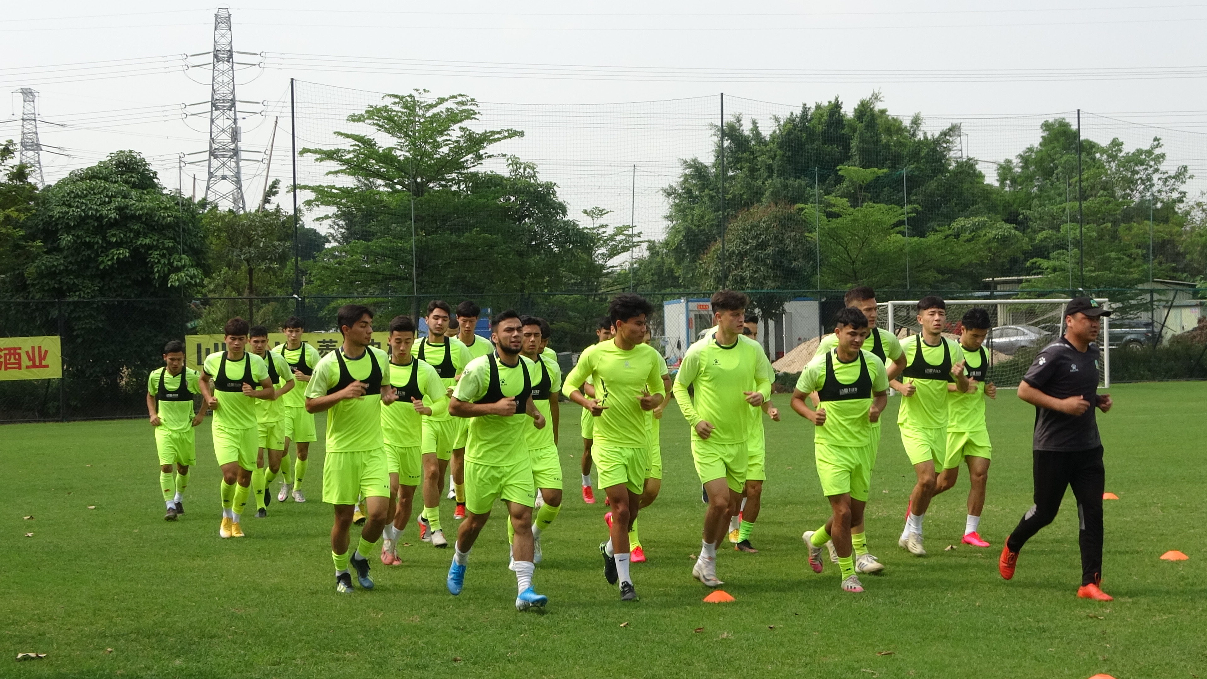 这支队连续两届深陷死亡之组，功勋教头再度率队冲击更高目标