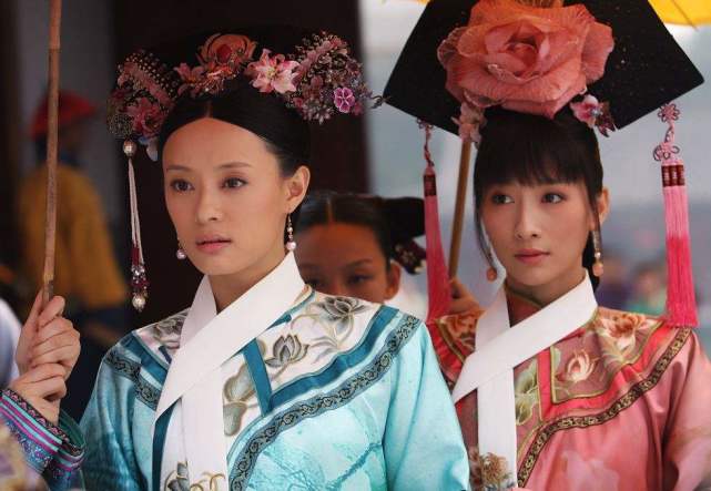 甄嬛初进宫与陵容和眉庄结为好友,甄嬛眉庄和陵容三个人的暖心对话