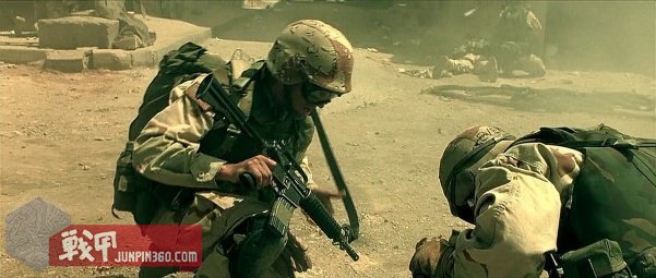 美国黑鹰战机坠落视频,黑鹰坠落最震撼视频