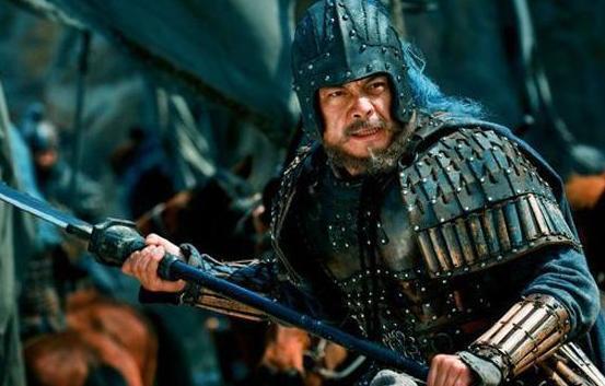 黄忠归降刘备后诸葛亮惩罚魏延,刘备入蜀时为啥带庞统黄忠魏延