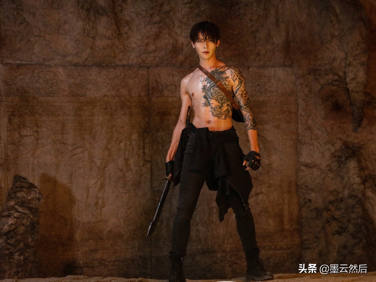 盗墓笔记中张起灵的真实身份,盗墓笔记张起灵的真实身世