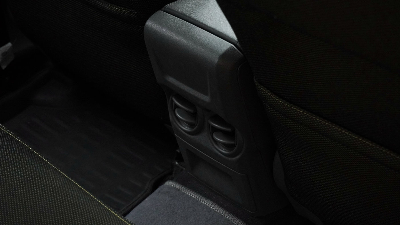 野马对比福克斯,福克斯野马2.0