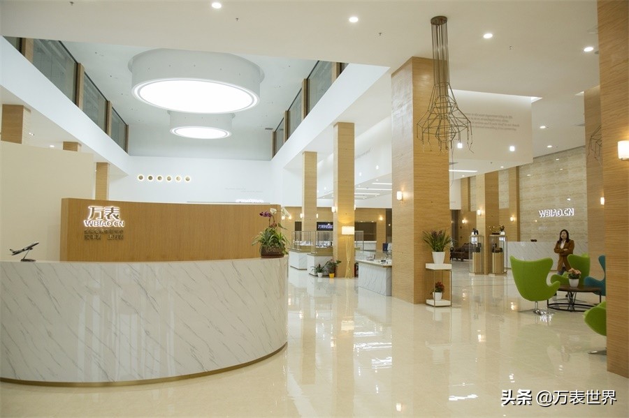 百达翡丽专卖店能直接买的表,百达翡丽是不是会员才能买表