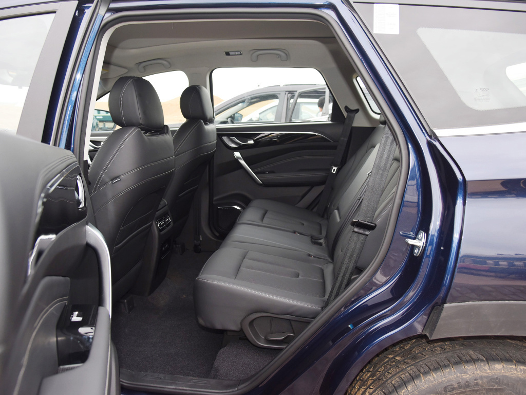 老大哥奇瑞的嫡系，新款捷途X90居然变这样了，好似精装修