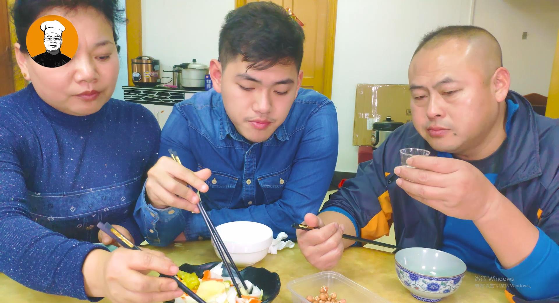 四川泡菜的腌制方法最正宗的做法,四川泡菜最正宗的做法又脆又好吃