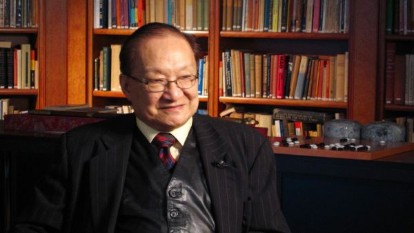 笑傲江湖96老版,96版笑傲江湖令狐冲发现山洞