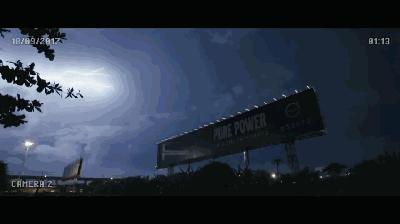 一度闪电需要多少电,一道闪电大概多少瓦电