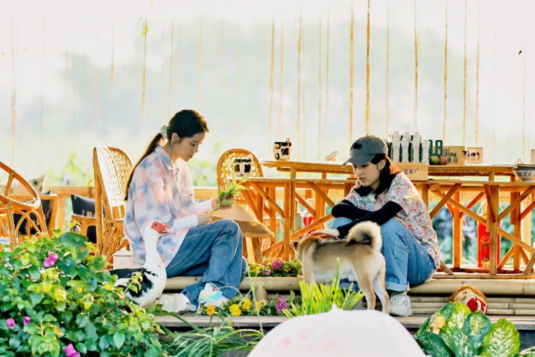 女孩子之间的友谊最美好纯粹,女孩子的友情也可以是另一种爱情