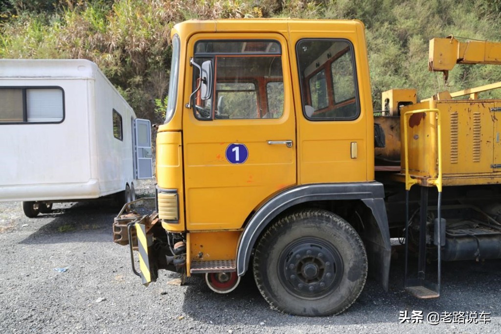 斯太尔血脉超级少见的黄河牌JN3261公铁两用卡车