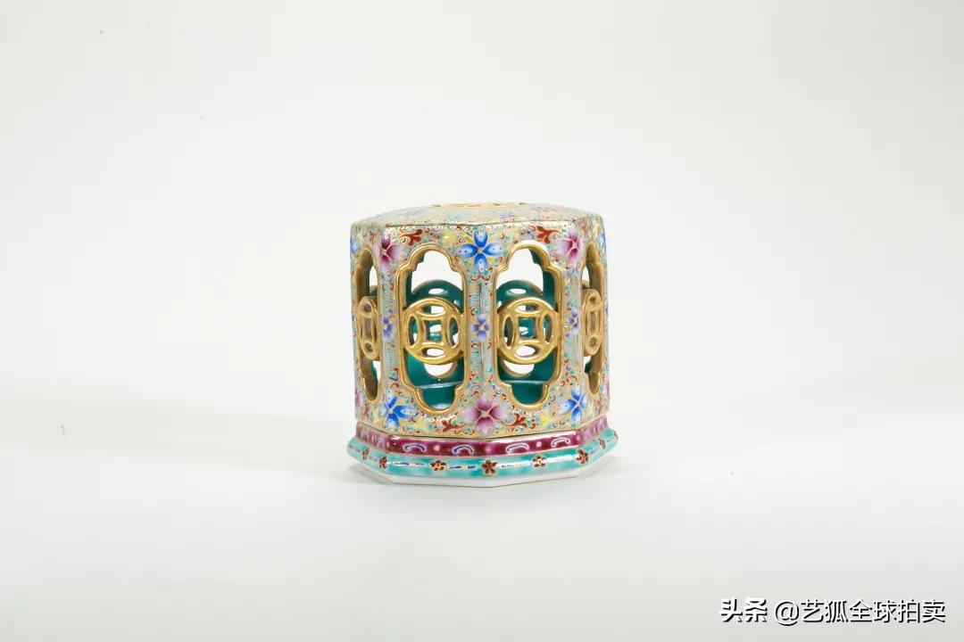 乾隆御制四方景泰蓝花鸟拍卖价格,清乾隆铜鎏金景泰蓝镶嵌宝石宫灯