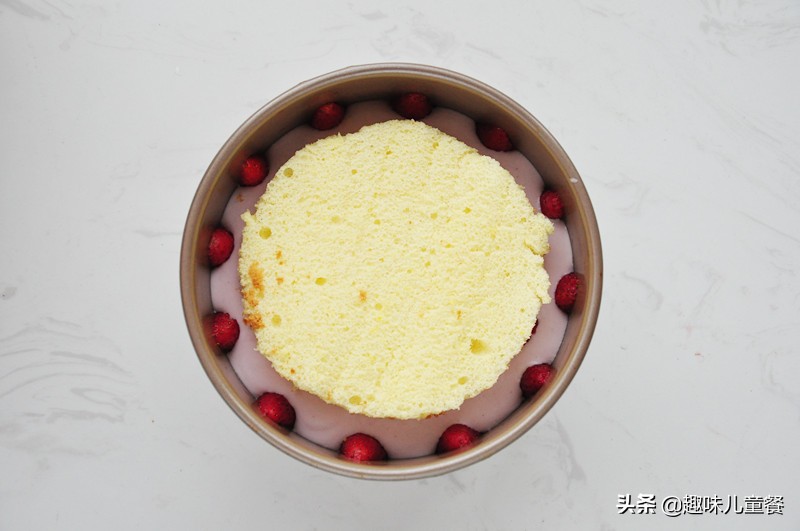 怎样做慕斯蛋糕儿童节,不加鸡蛋的儿童慕斯蛋糕