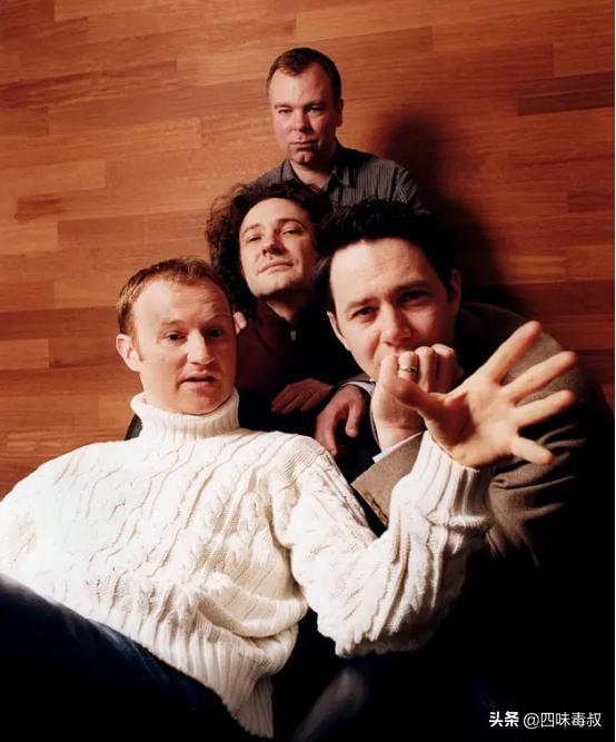 两个人在房间里能玩出什么游戏,两个人在一个房间