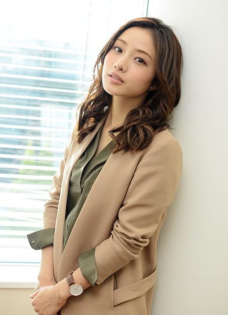 手表怎么搭配才能搭出女神范儿,简约百搭小众高级感手表