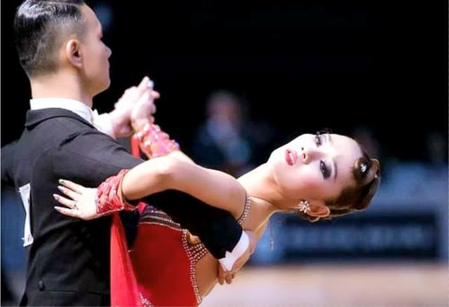 想考艺术类学校学什么比较好,报艺术班学什么好