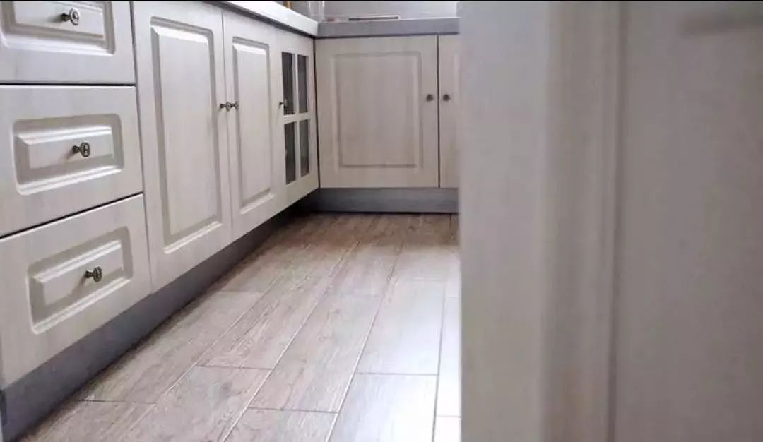 小夫妻98㎡家意外走红！登北京地铁广告，这个家才是都市里的奢侈