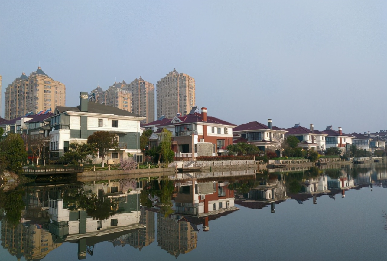 盐城一大“得力干将”，设4座长途客运站，石油年开采量约十万吨