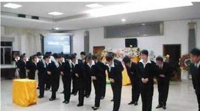 中国入殓师纪实,入殓师是在殡仪馆工作吗