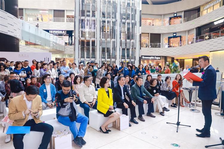 “买、买、买”有了新感觉！三位艺术家摄影油画联展亮相尚嘉中心