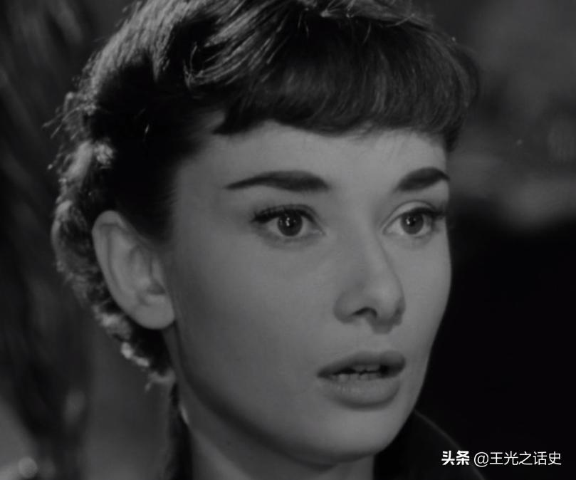 奥黛丽赫本成熟时期电影简介,1953年赫本《罗马假日》