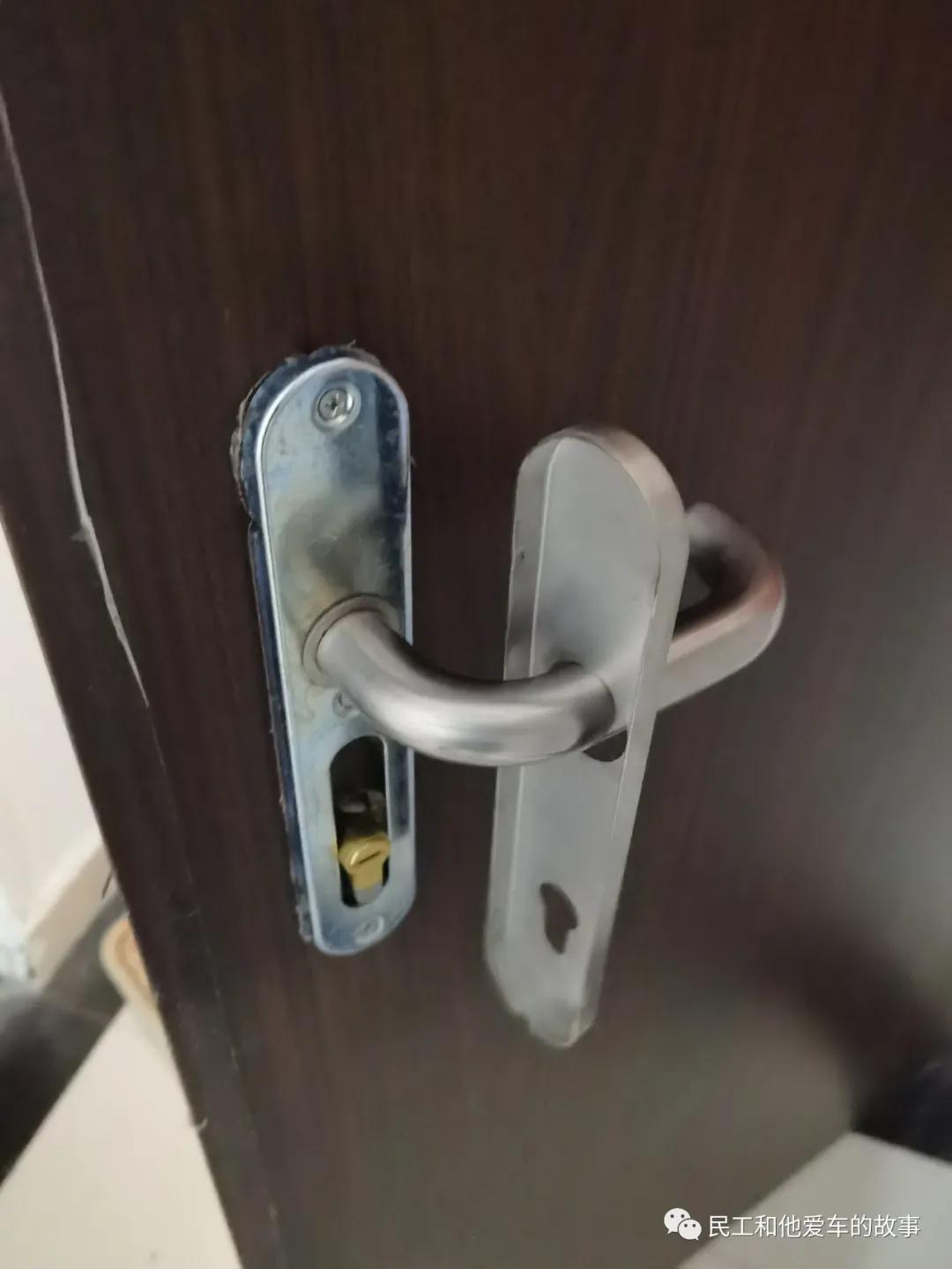 防盗门换锁芯用换钥匙吗,防盗门换锁芯钥匙也换了吗