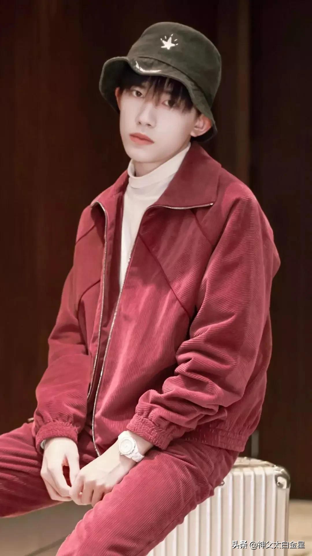 超帅易烊千玺,易烊千玺肖战谁帅