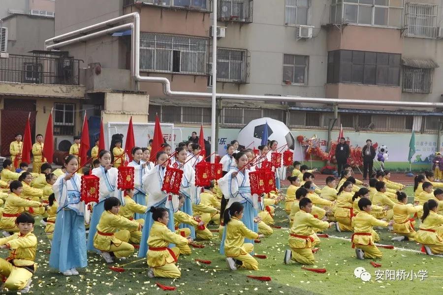 涓囨湪浜夎崳鐧捐姳鍚愯壋涓嬭仈,瓒崇悆涓栫晫鏉ⅵ鎯冲啀鍚埅