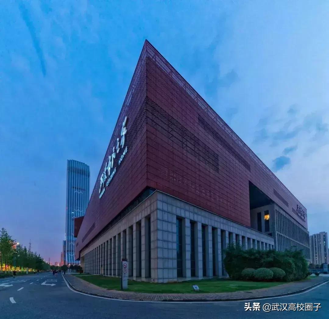 谁做的这本武汉通讯录，太牛了！有了它走遍武汉不用愁~