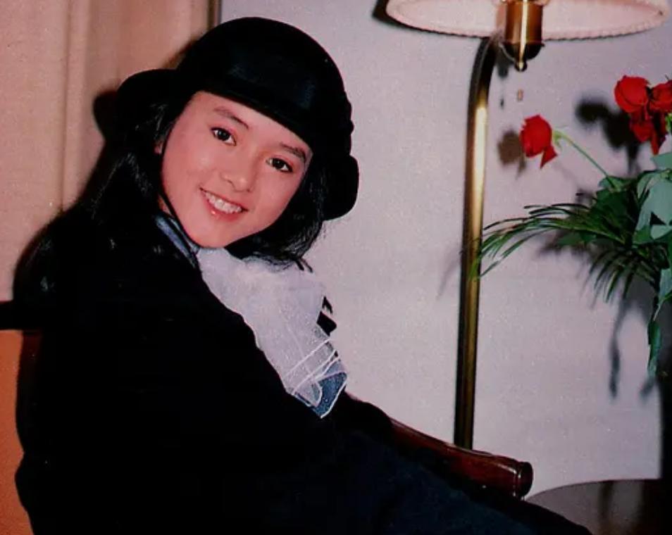 叶蕴仪素颜近况,叶蕴仪年轻颜值