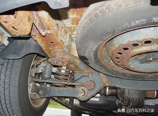 唐dmi新车底盘生锈,汽车底盘生锈怎么处理最合适