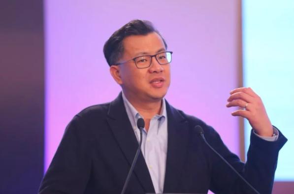 从“痛斩卫哲”到“员工泪诉”，离开马云的阿里出路在哪儿？