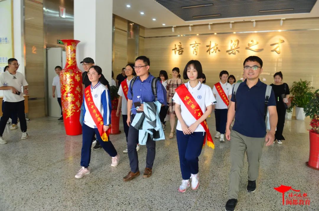 大动作！“百名博士科技导师”成团出道，福州“深中”又升级啦