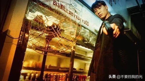 老片重温|《堕落天使》：因为人的感情是很难控制的。