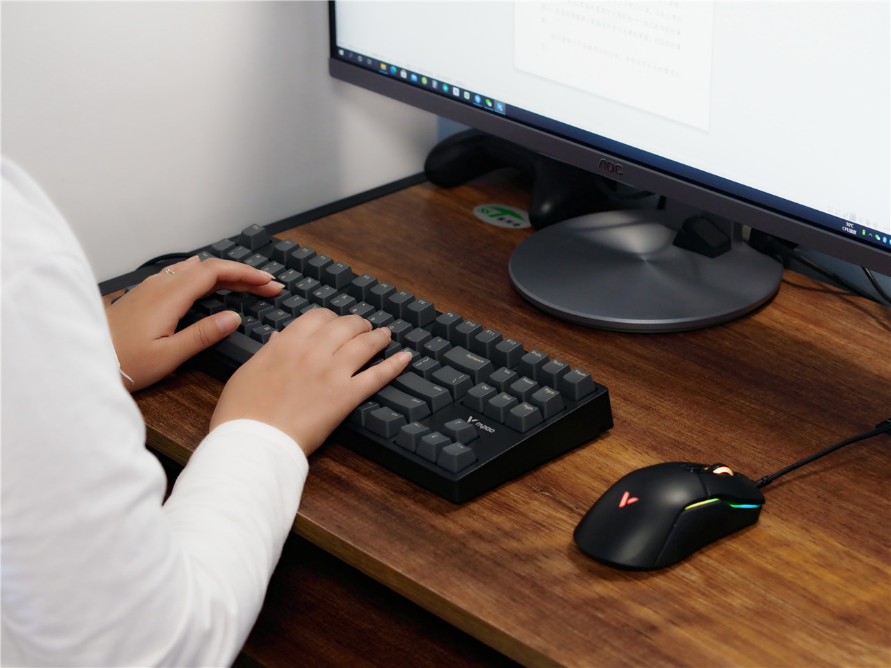 雷柏v860-87是不是金属板,雷柏v860-87键盘怎么样