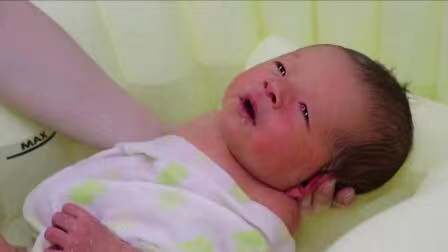 产后40天母乳少怎么办,产妇母乳很少怎么办