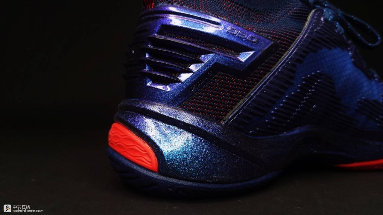 迪卡侬bs990,迪卡侬bs990与尤尼克斯88d