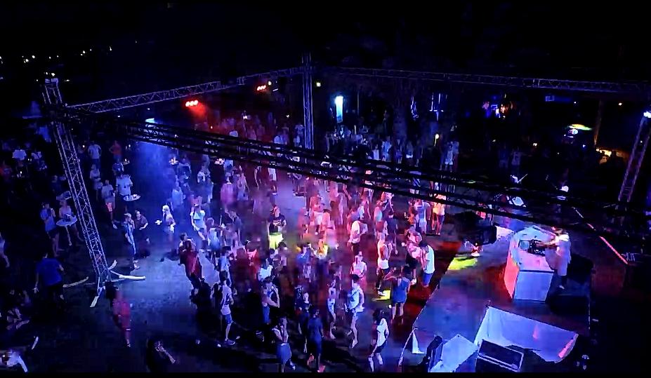 绕着富人转的假名媛，欲用PPT骗取银行2000万，曾半夜被赶出酒店