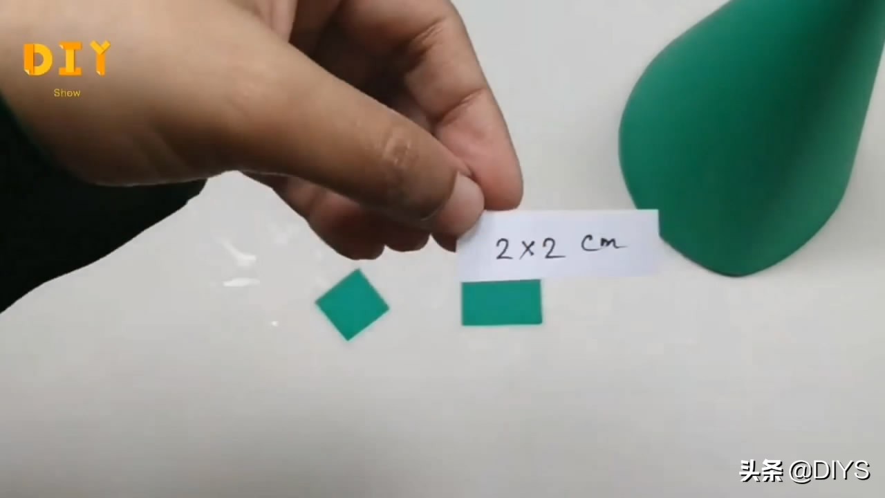 手工圣诞树剪纸制作幼儿园,四个圣诞树连在一起剪纸教程