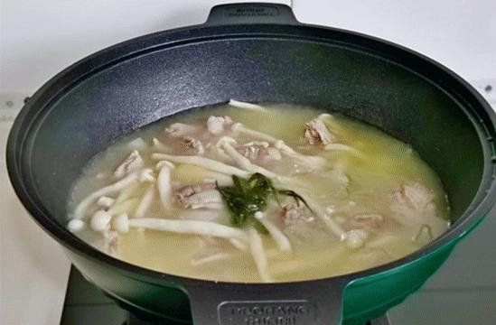 做菜为啥总是糊锅？你与大厨只差一口不粘锅的距离