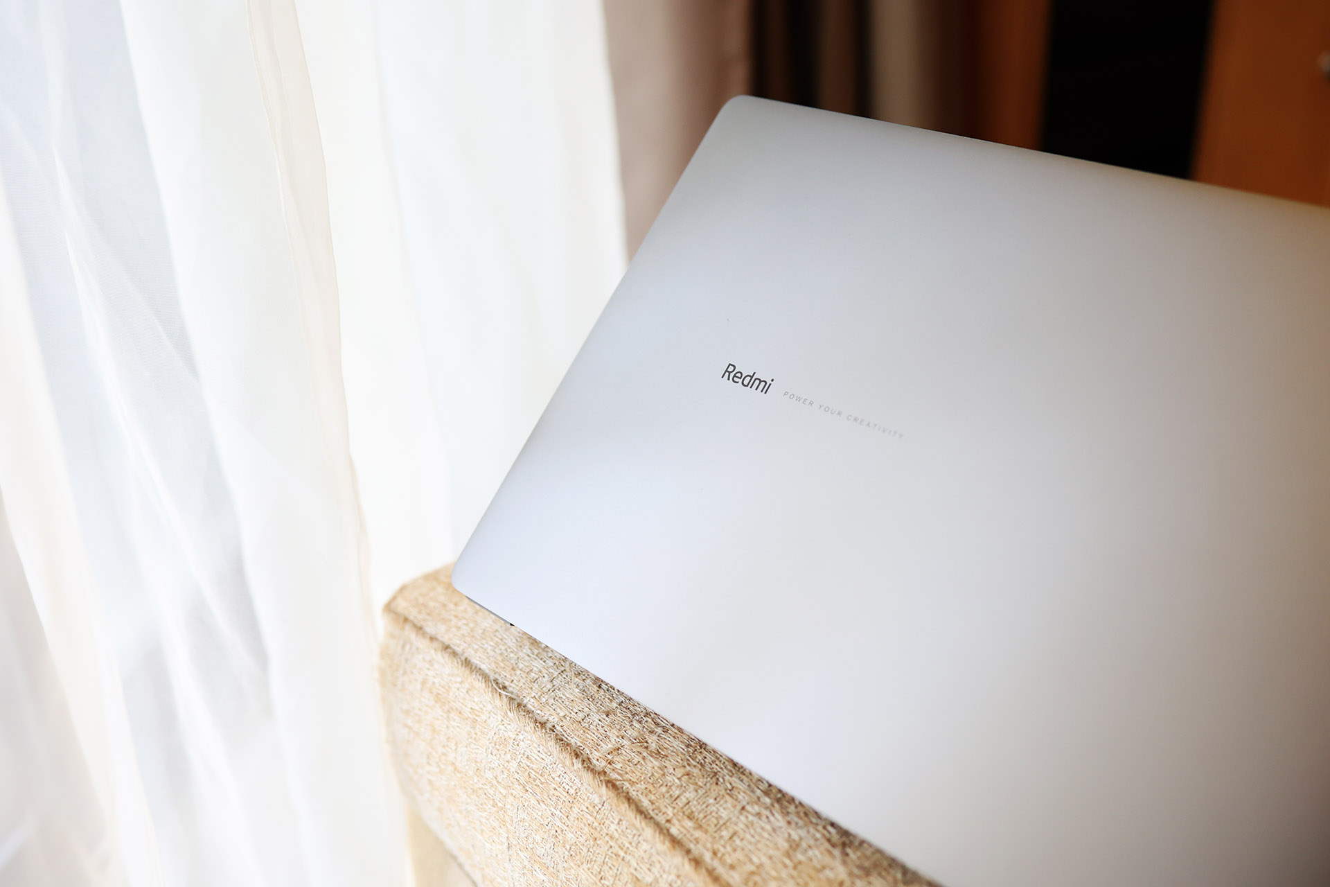 redmibookpro14和15有什么区别,redmibookpro15锐龙版和酷睿版