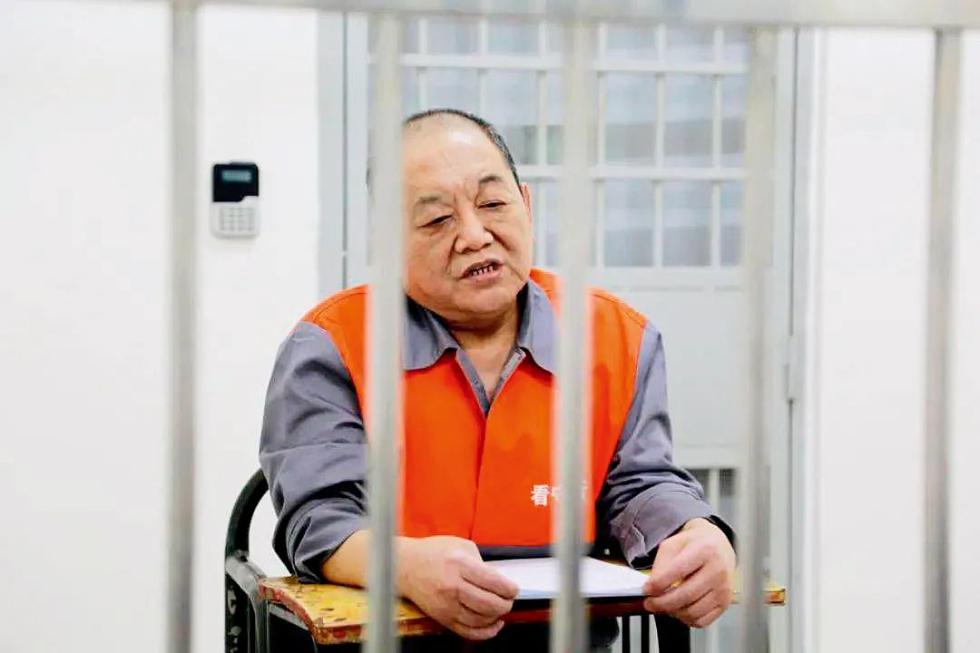 中国式“村霸治村”背后：有村支书获利5.8亿被村民称“土皇帝”