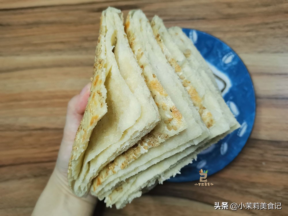 烙饼时用热水烫面粘手怎么办,烙饼里面抹油