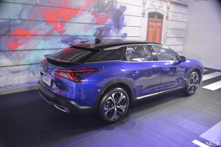 雪铁龙凡尔赛c5x最帅造型,新款雪铁龙凡尔赛c5x享不凡