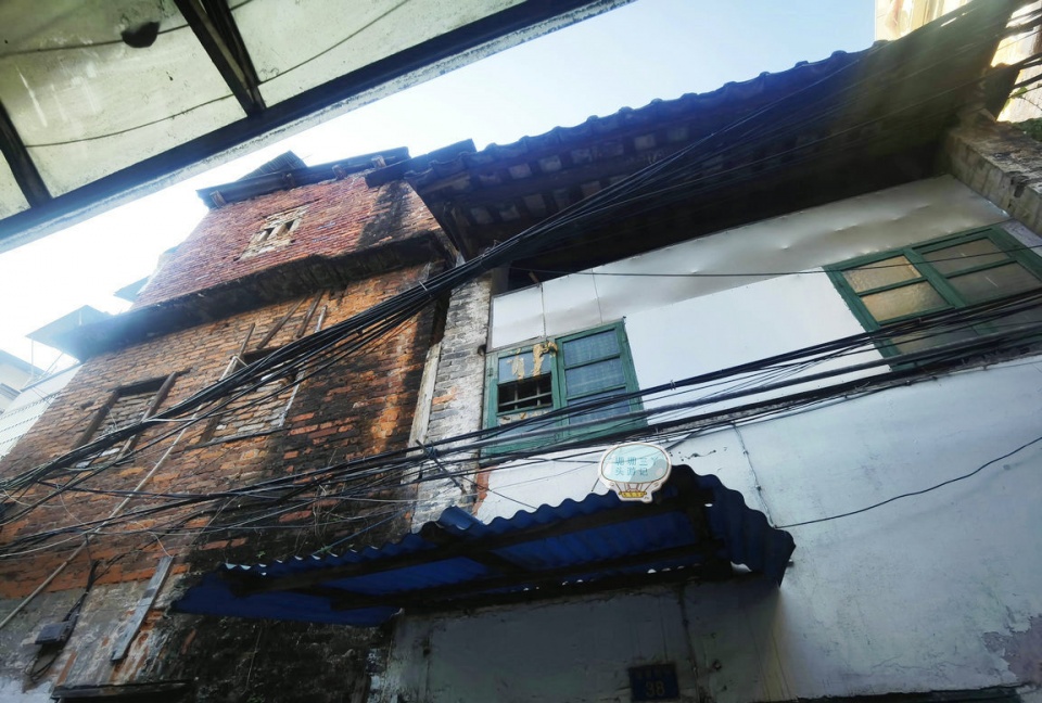 香港粤剧名伶芳艳芬近况,粤剧明星芳艳芬现状